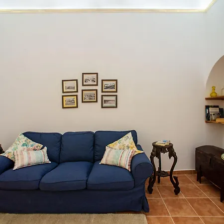 Holiday Bom By Interhome
